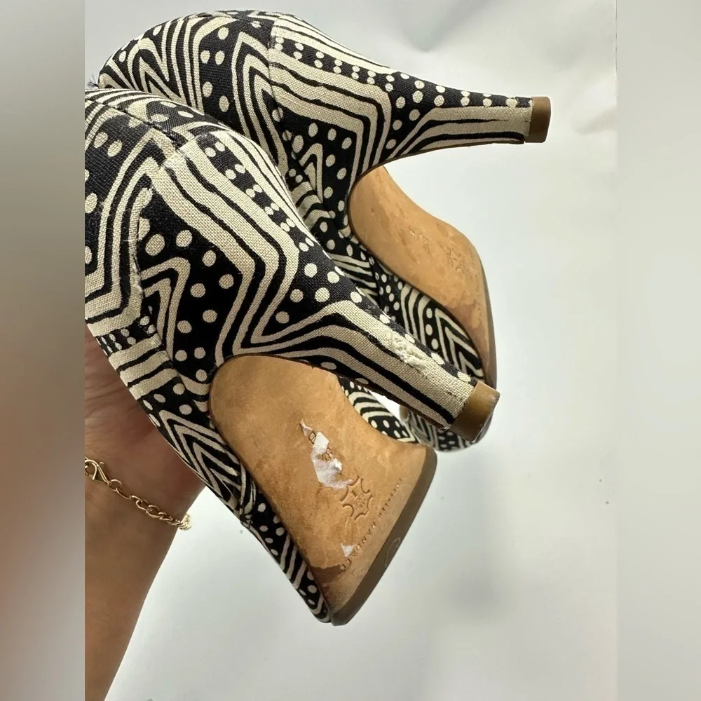 Loeffler Randall x Tucker tamsin printed pointed toe kitten heels size 8.5